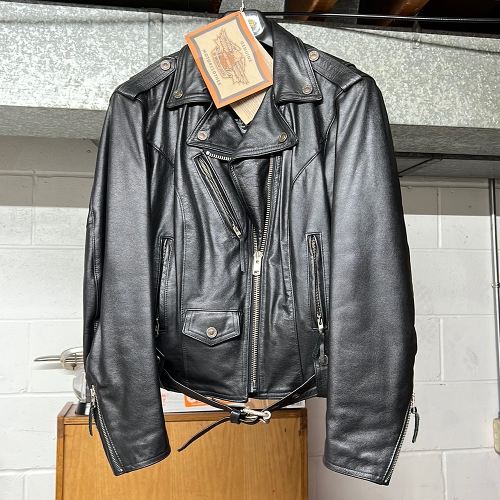 Ladies Harley-Davidson Leather Jacket & Leather gloves ~ Size Medium